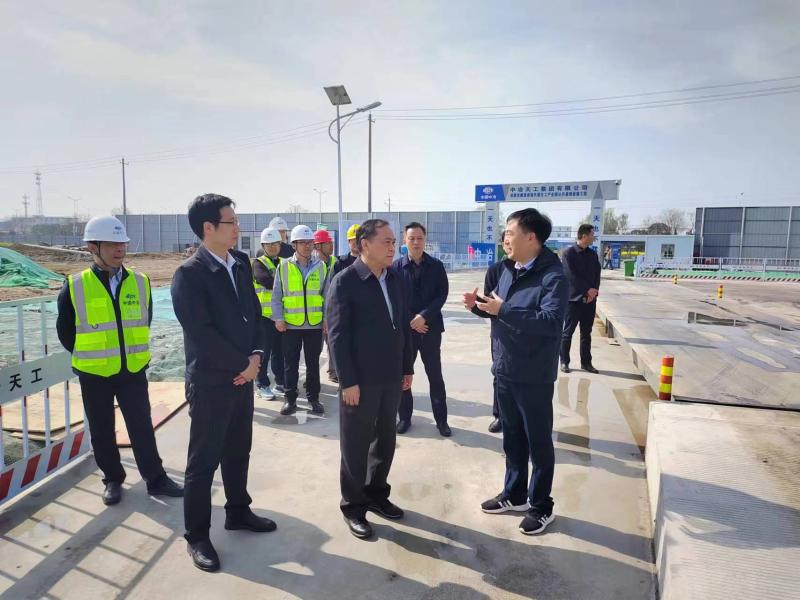 2023年3月28日，市人大常委会主任陈儒江到煤化工园区调研重点项目建设